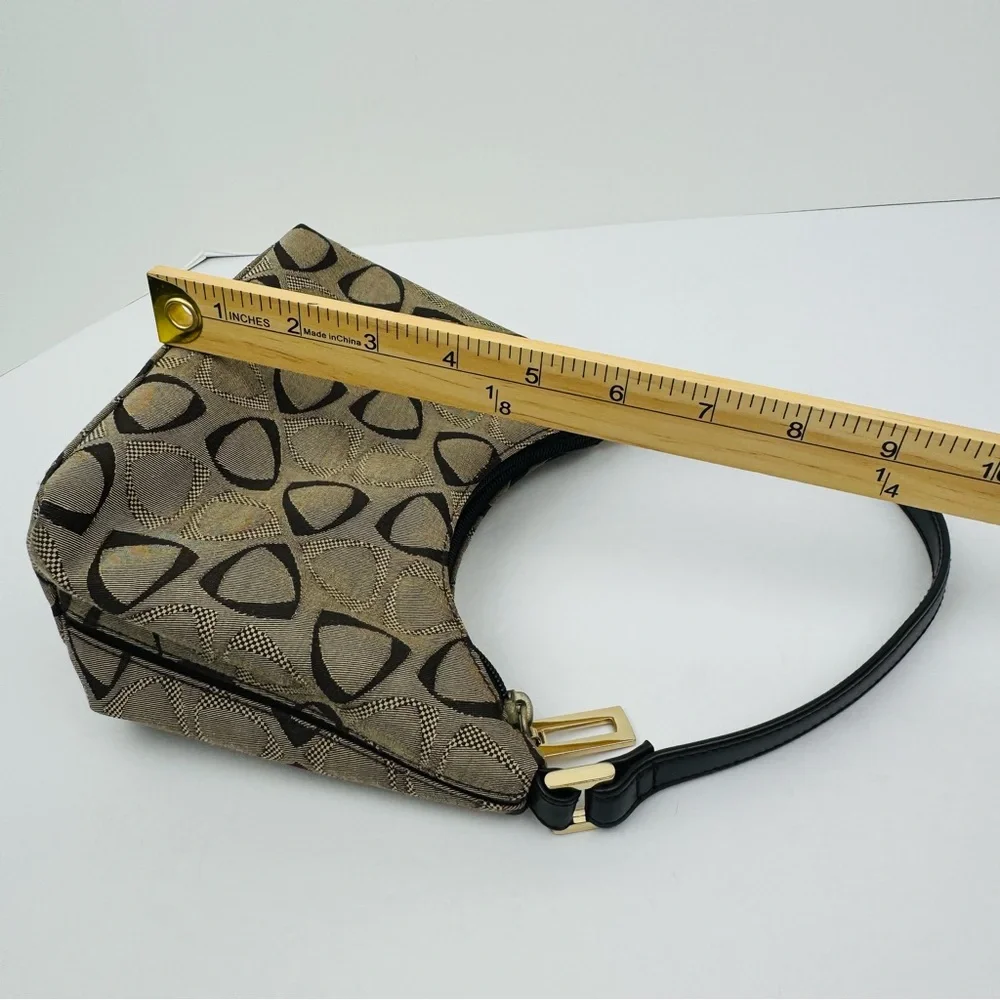 Liz Claiborne Vintage Y2K mini shoulder bag. Canvas exterior geometric pattern.